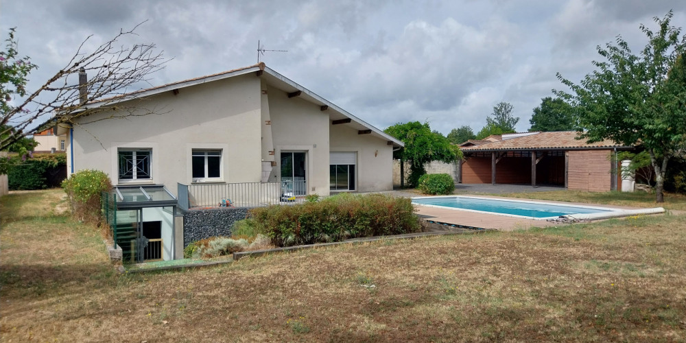 maison à AYGUEMORTE LES GRAVES (33640)